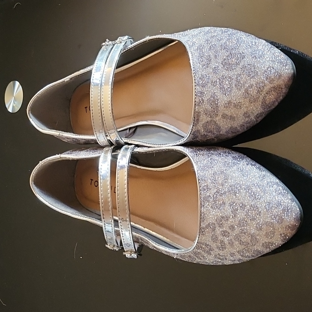 Leopard print flats